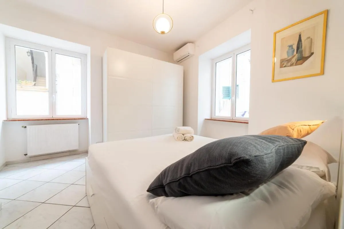 Vico Piazza Nuova 1 Apartment Naples Italy